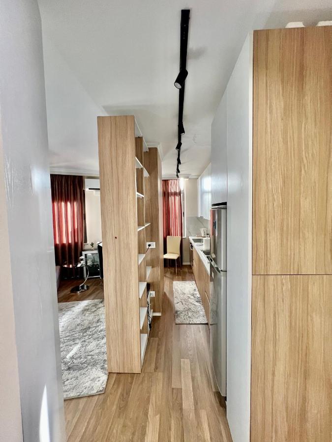 Experience New Bazaar Apartment 01 Tirana Exterior photo